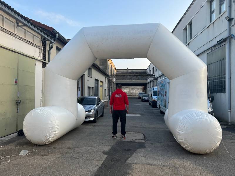 Location Arche de course Blanche à Lyon